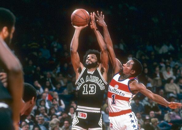 马刺队老将突然退役!荣誉殊荣! 马刺队老将突然退役!荣誉殊荣!