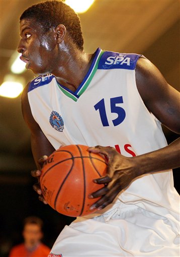 塞内加尔前锋在欧洲冠军联赛中大放异彩 塞内加尔前锋在欧洲冠军联赛中大放异彩