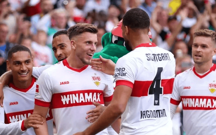 九游体育登录-包含斯图加特主场力挫对手，稳居中游行列的词条