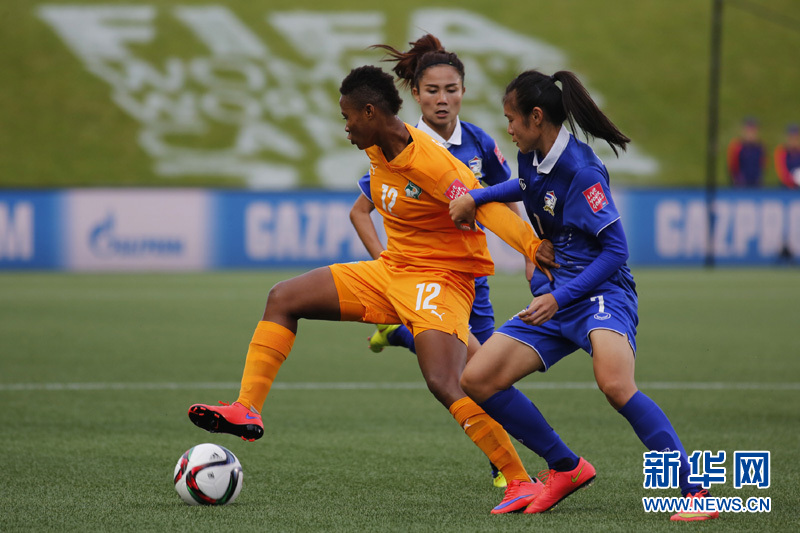 科特迪瓦女足球员迎战世界杯挑战 科特迪瓦女足球员迎战世界杯挑战