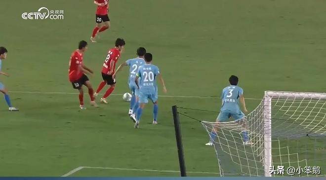 九游体育网页版入口-比赛节奏快速，球员出手瞬间决胜负的简单介绍