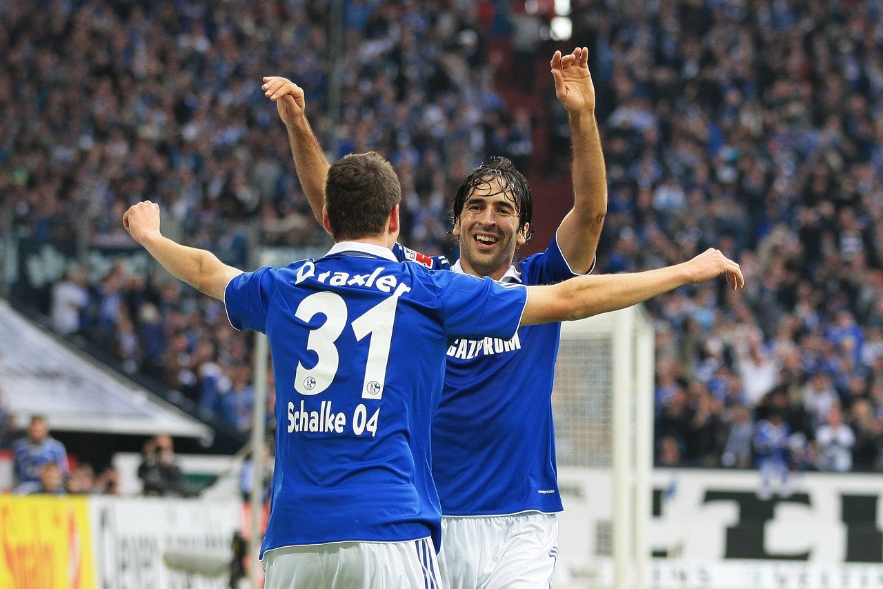 九游体育网页版登录入口-沙尔克04主场取胜，重返冠军集团