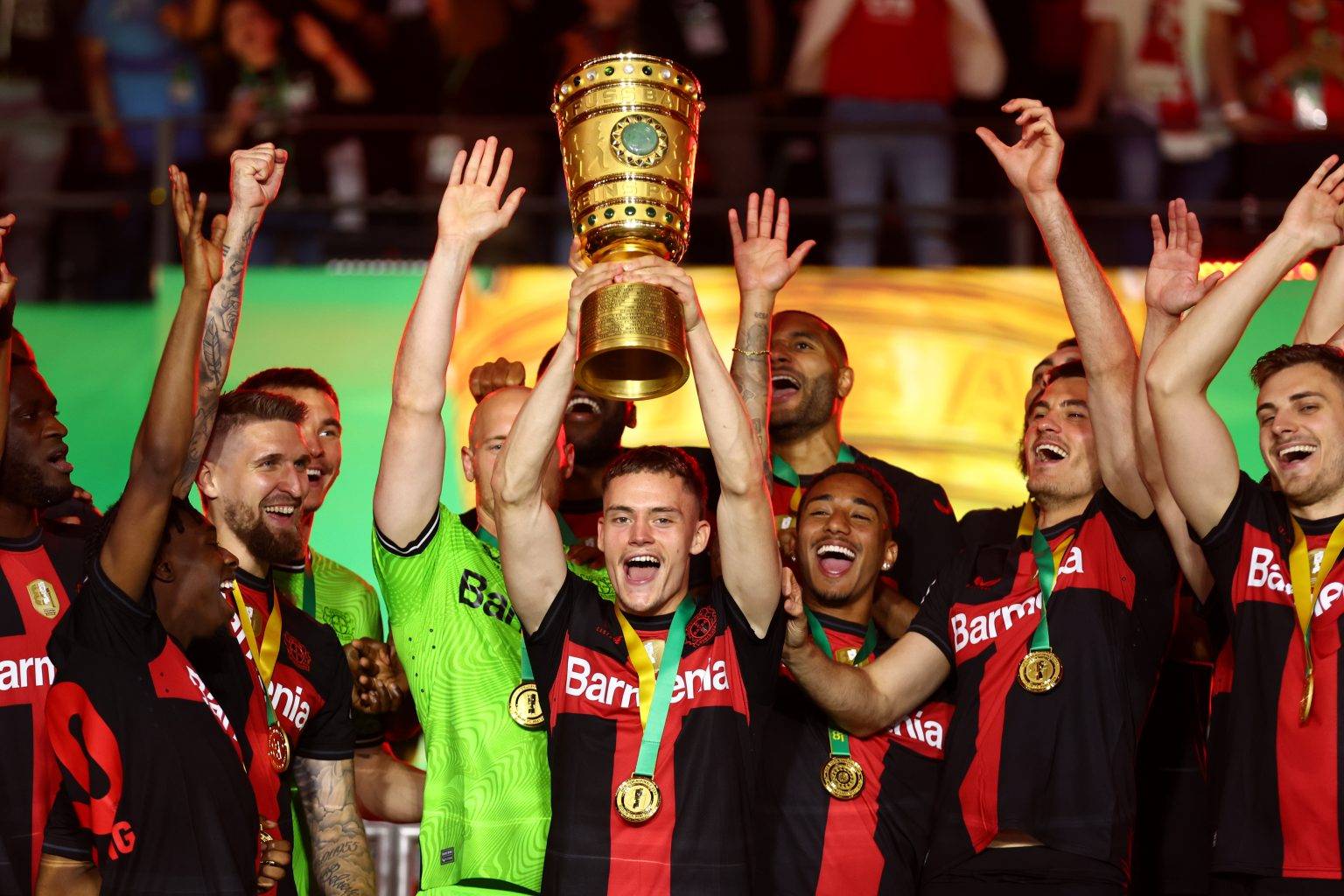 梅西C罗联手,巴萨皇马联袂冲击欧洲之巅 梅西C罗联手,巴萨皇马联袂冲击欧洲之巅