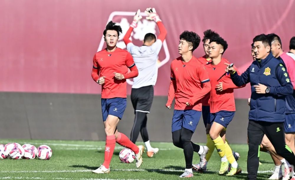 坚韧不拔的队员们,将全力以赴争取胜利的简单介绍 坚韧不拔的队员们,将全力以赴争取胜利的简单介绍