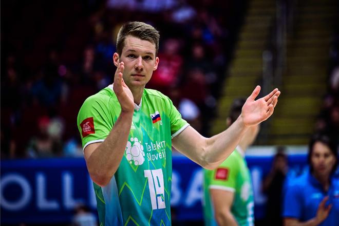 -斯洛文尼亚队临阵换将，成功逆转