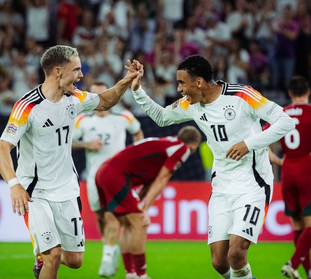 包含欧洲杯预选赛:德国大胜罗马尼亚,晋级希望大增的词条 包含欧洲杯预选赛:德国大胜罗马尼亚,晋级希望大增的词条